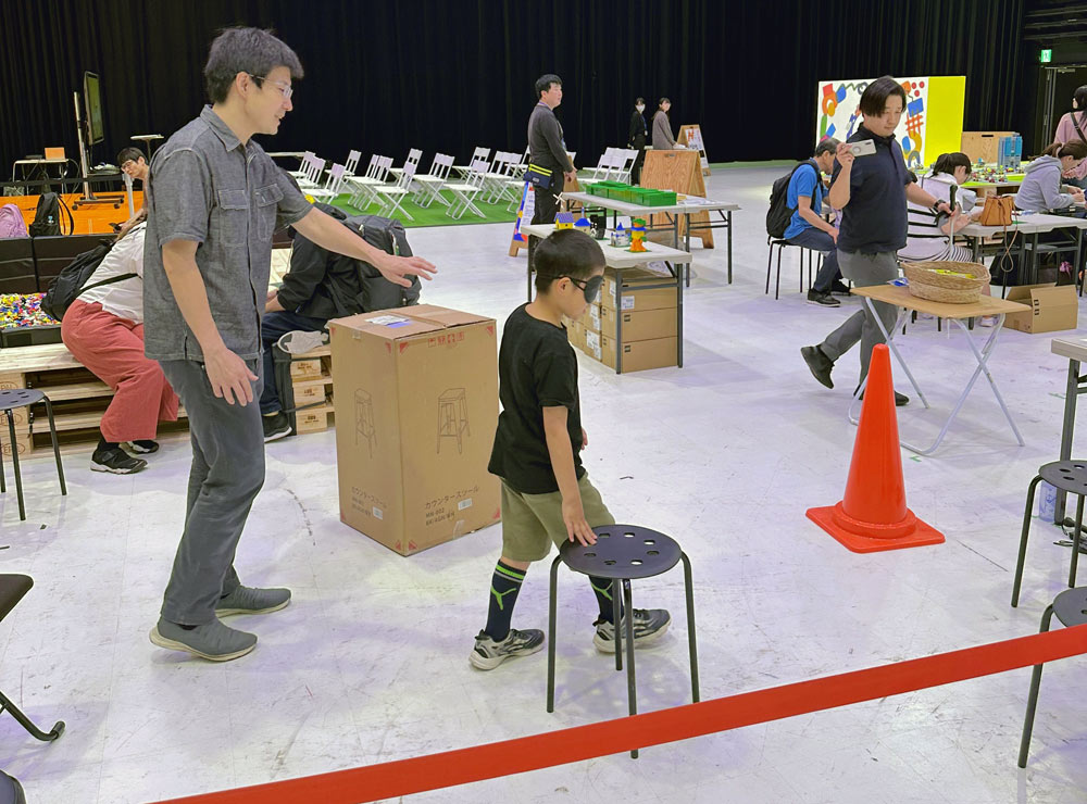 東京都内の会場で実施されたノービジョン・ダンジョン(錦城護謨提供)