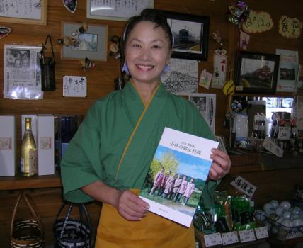 『ほのぼの茶屋』本日も開店します。 窪田エツ子さん(62)=大分県中津市